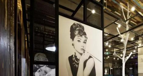 「融創(chuàng)春風(fēng)十里」售樓中心，光影演繹的自然之道！